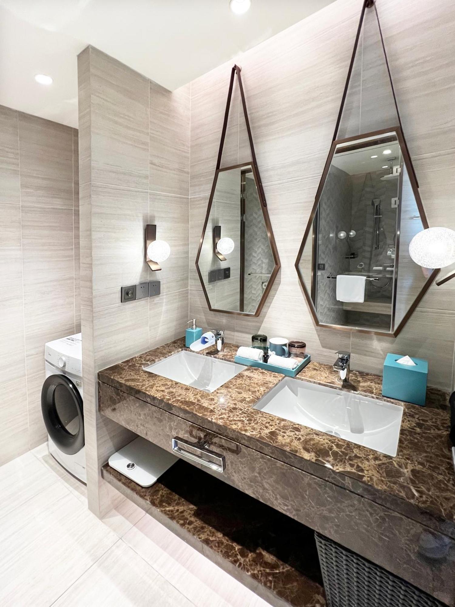 L+Snow Supreme Hotel Sanghaj Kültér fotó